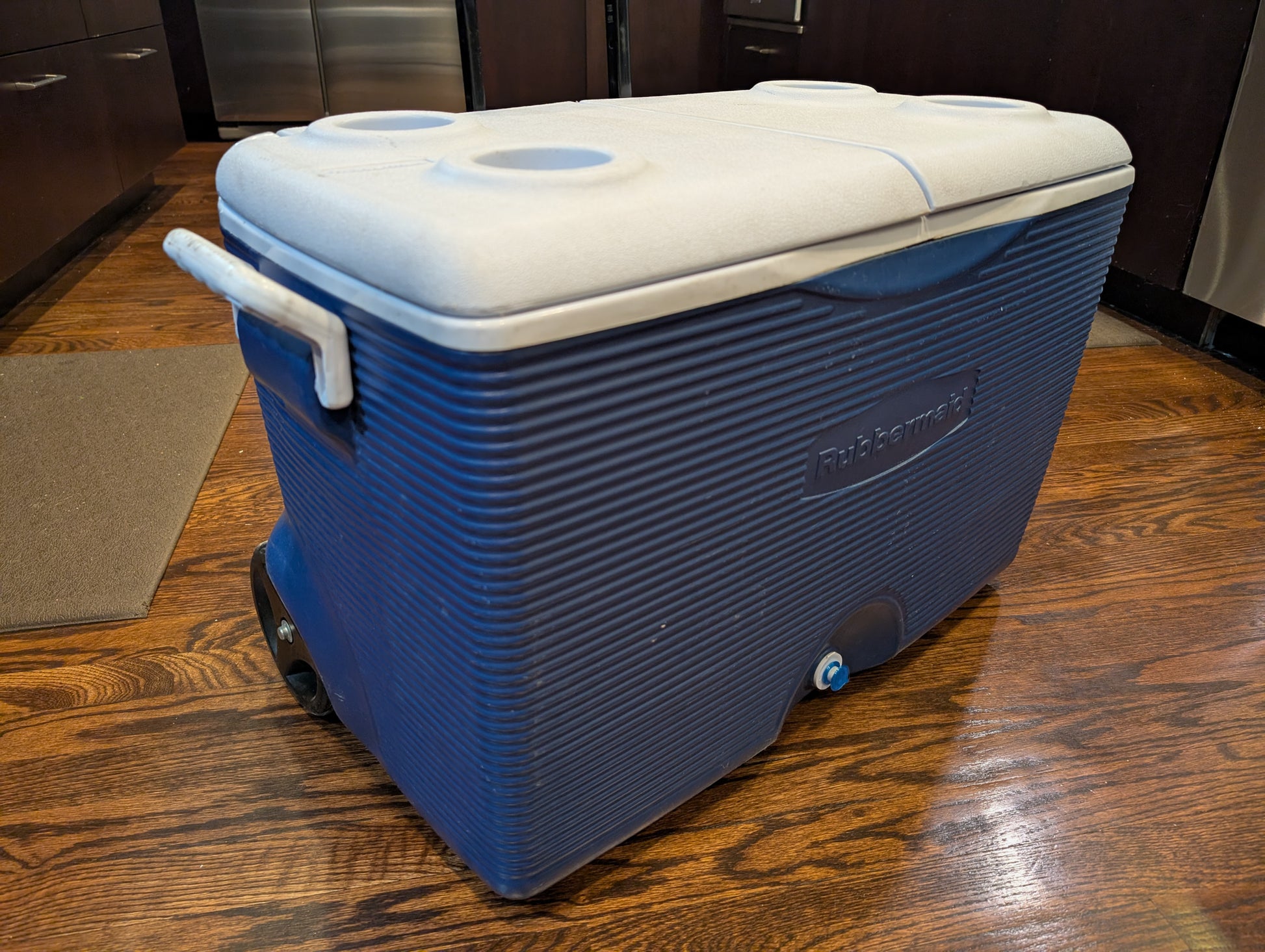 No Leak Rubbermaid Cooler Replacement Plug with Leash Lanyard by HomeCandy