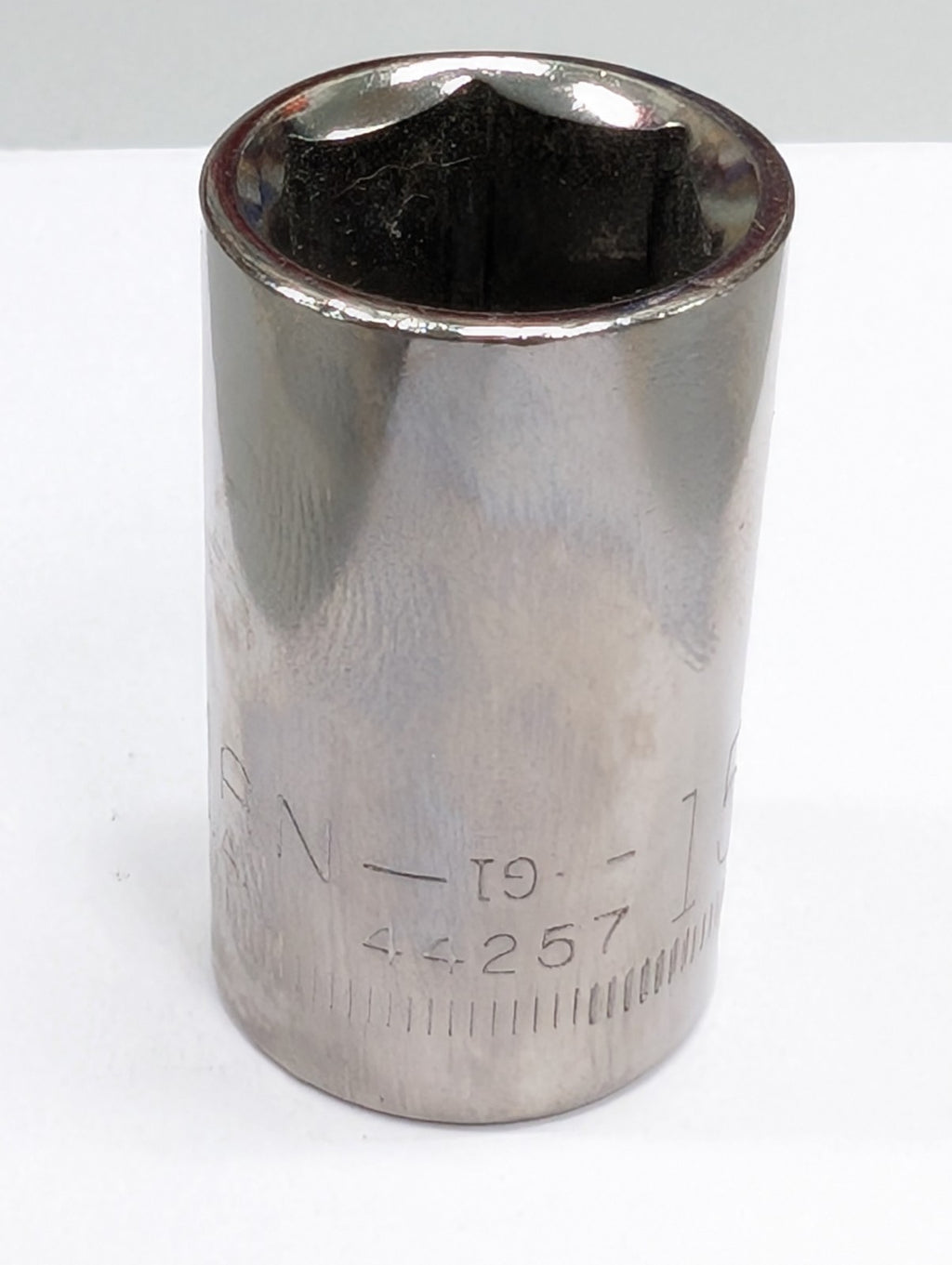 Craftsman USA Socket 17mm Metric  Shallow 12 Point 1/2" Drive 44257 G1