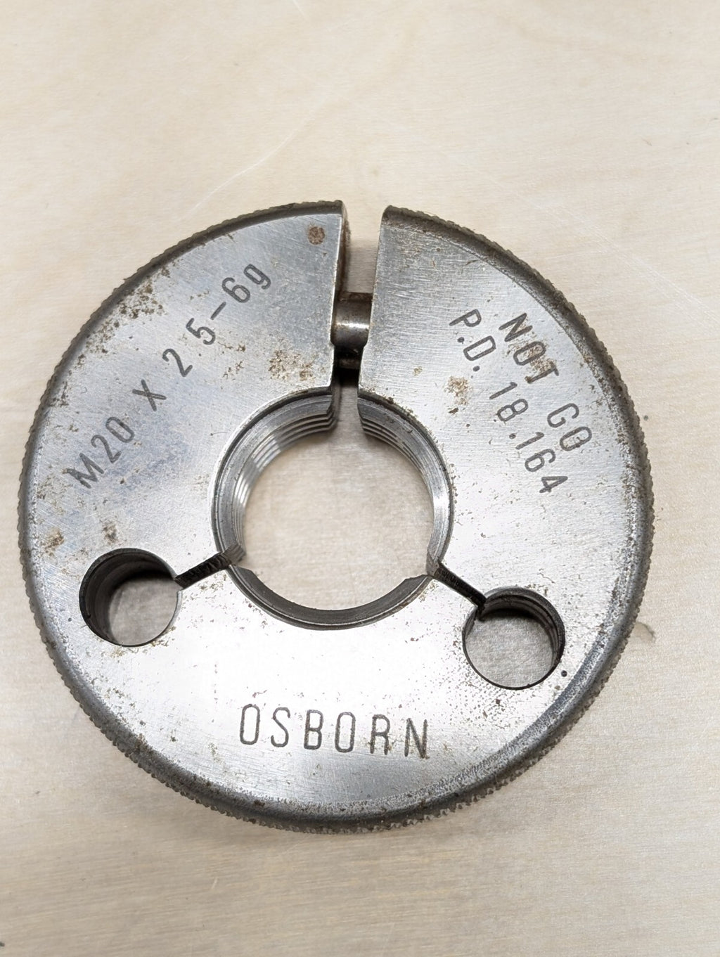 OSBORN UK DIE M20x2.5 Threading NOS M8245G3 13592 13593 60GJ45 60GJ44 A 18.164