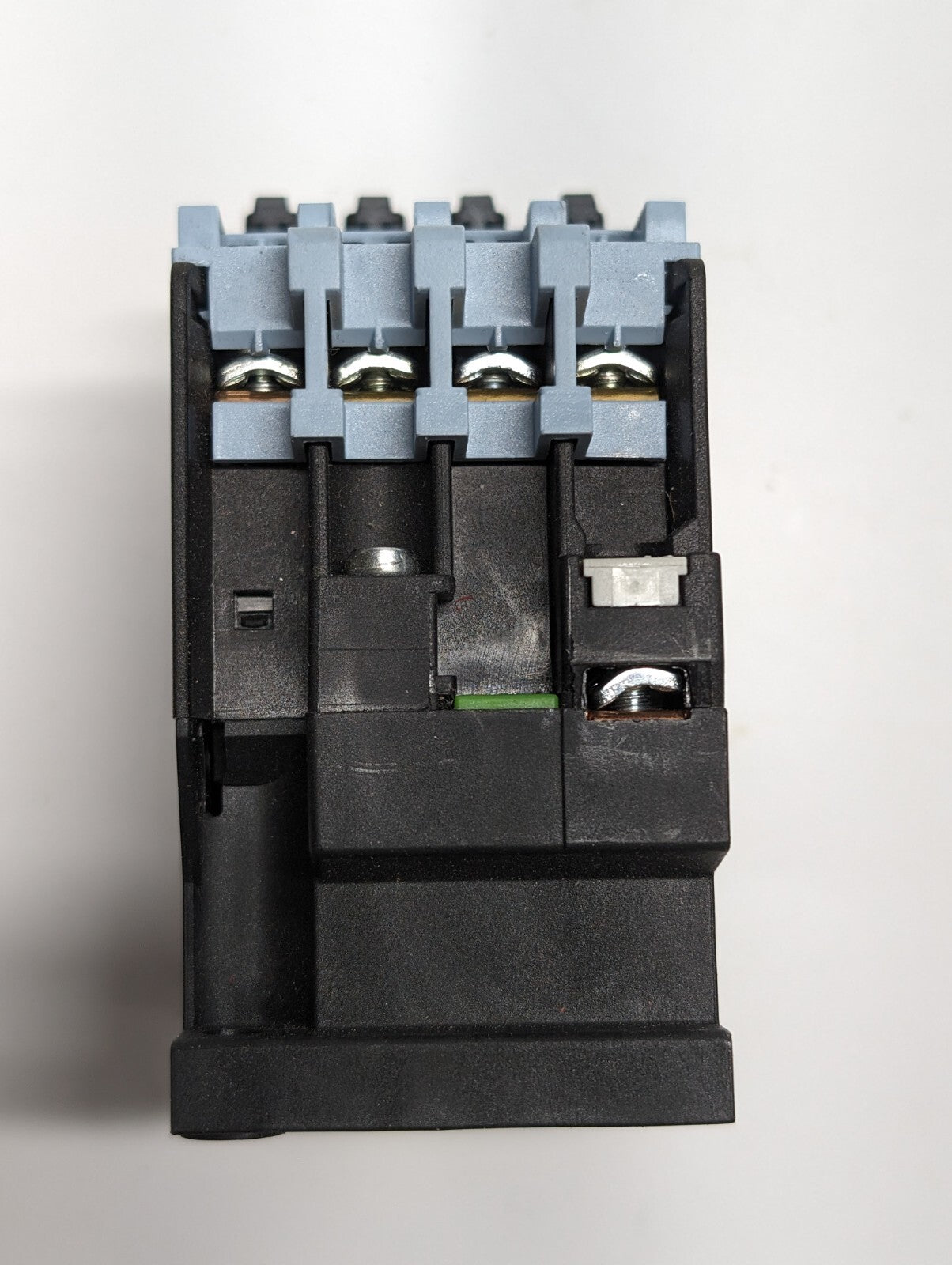 Siemens 3TS31 01-0X 1NC Electrical Contactor Relay 3 NO 1 NC AC-3 12A110V