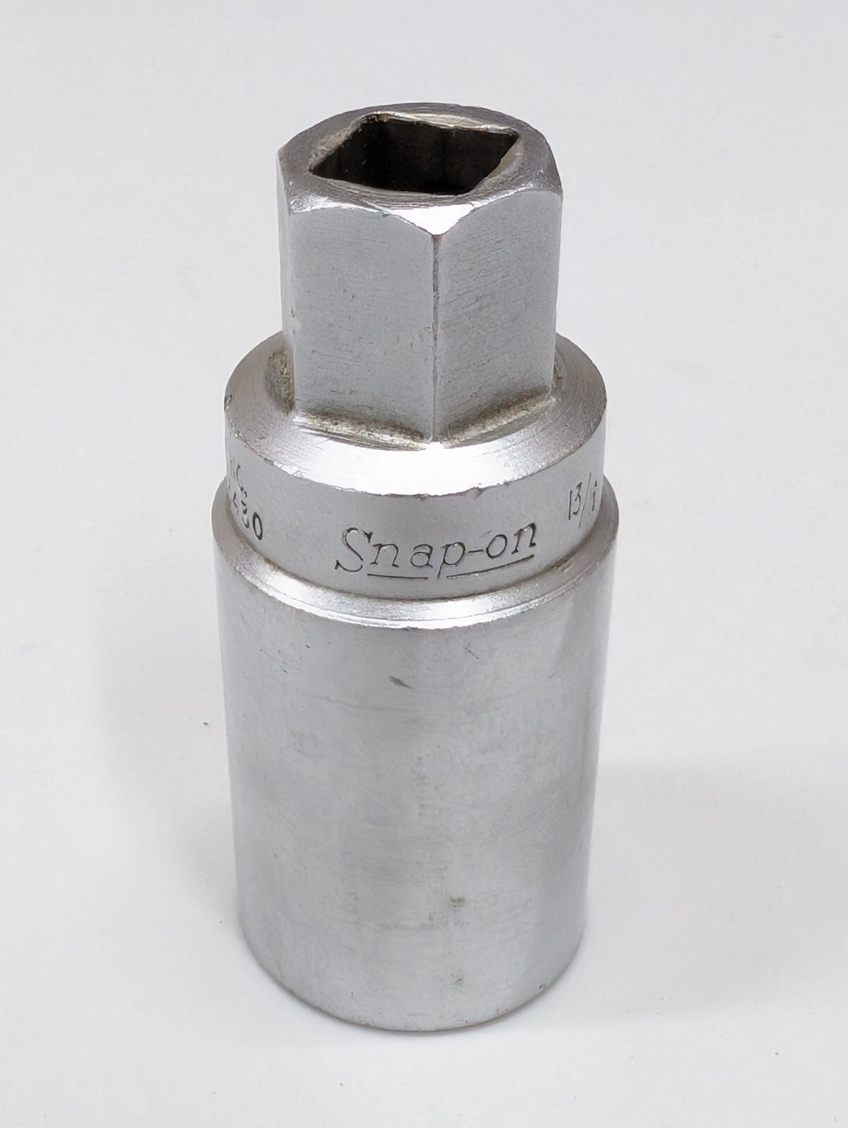 Snap-On Tools USA 1/2" Drive SAE  13/16" Deep 6Pt Spark Plug Socket S9704D