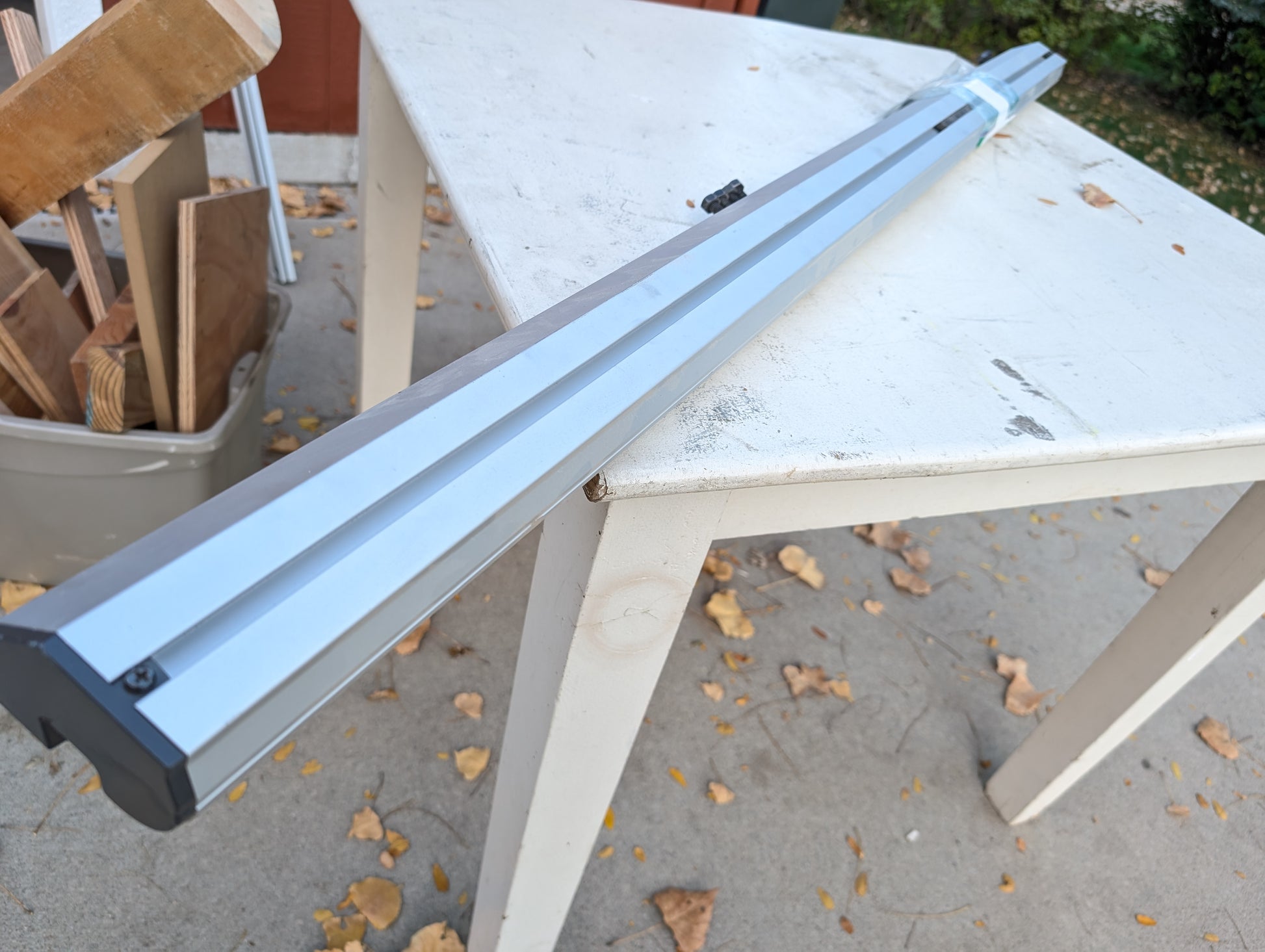 Ridgid R4512 Table Saw Rip Fence front Rail