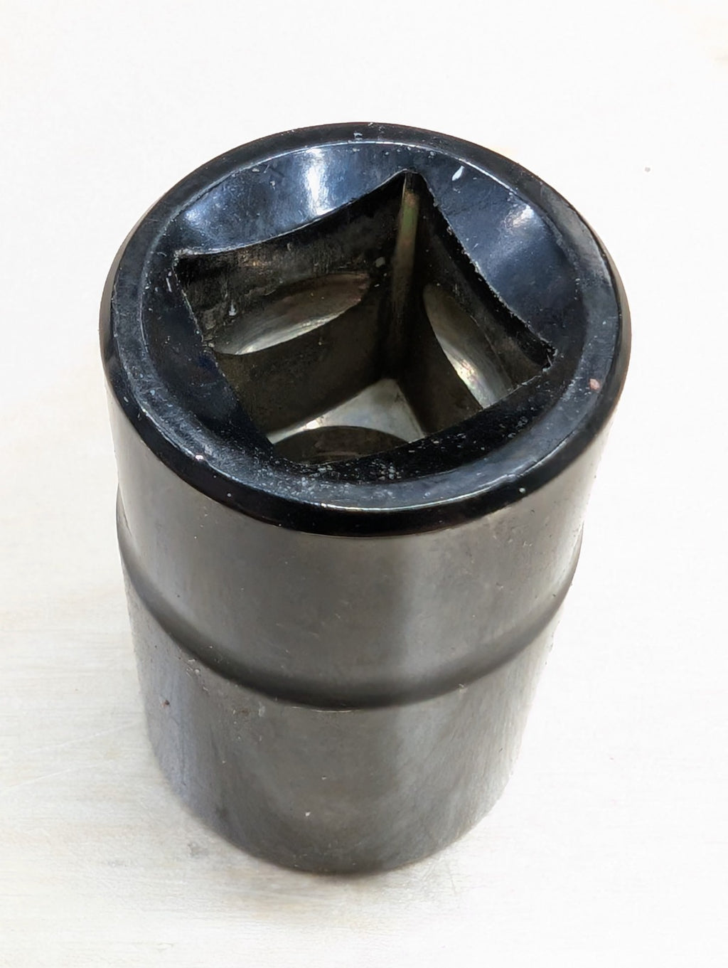Husky Pro Black Chrome Socket 11/16" SAE 24022P Shallow 6 Point 1/2" Drive