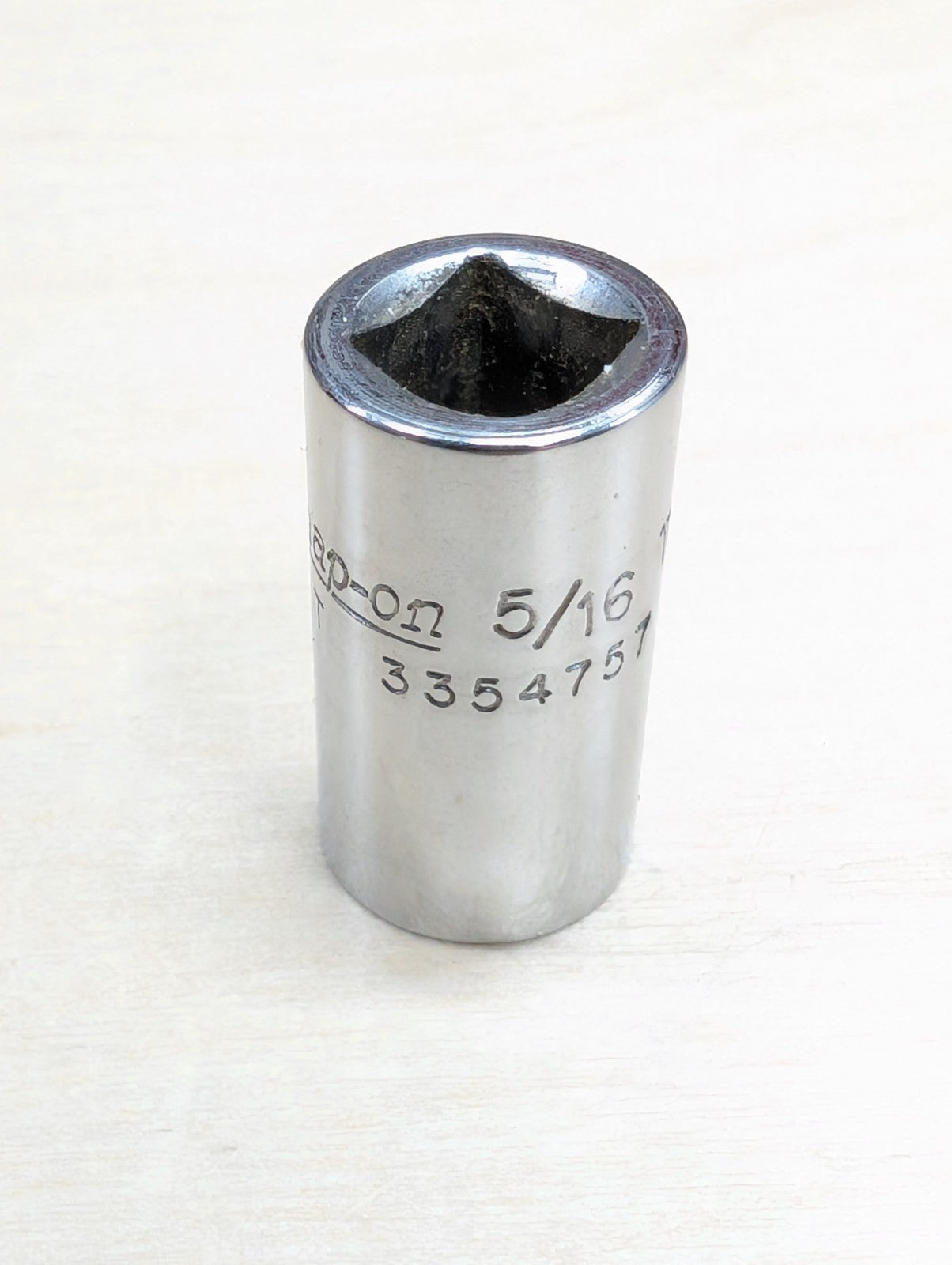 Snap-On Tools USA 1/4" Drive SAE #10 5/16" Shallow SPLINE Socket TES10