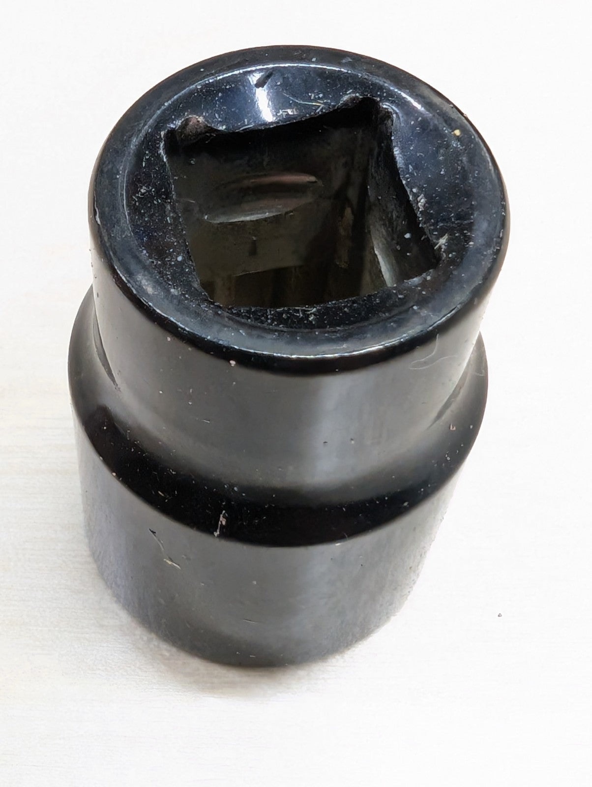 Husky Pro Black Chrome Socket 13/16" SAE 24026P Shallow 6 Point 1/2" Drive